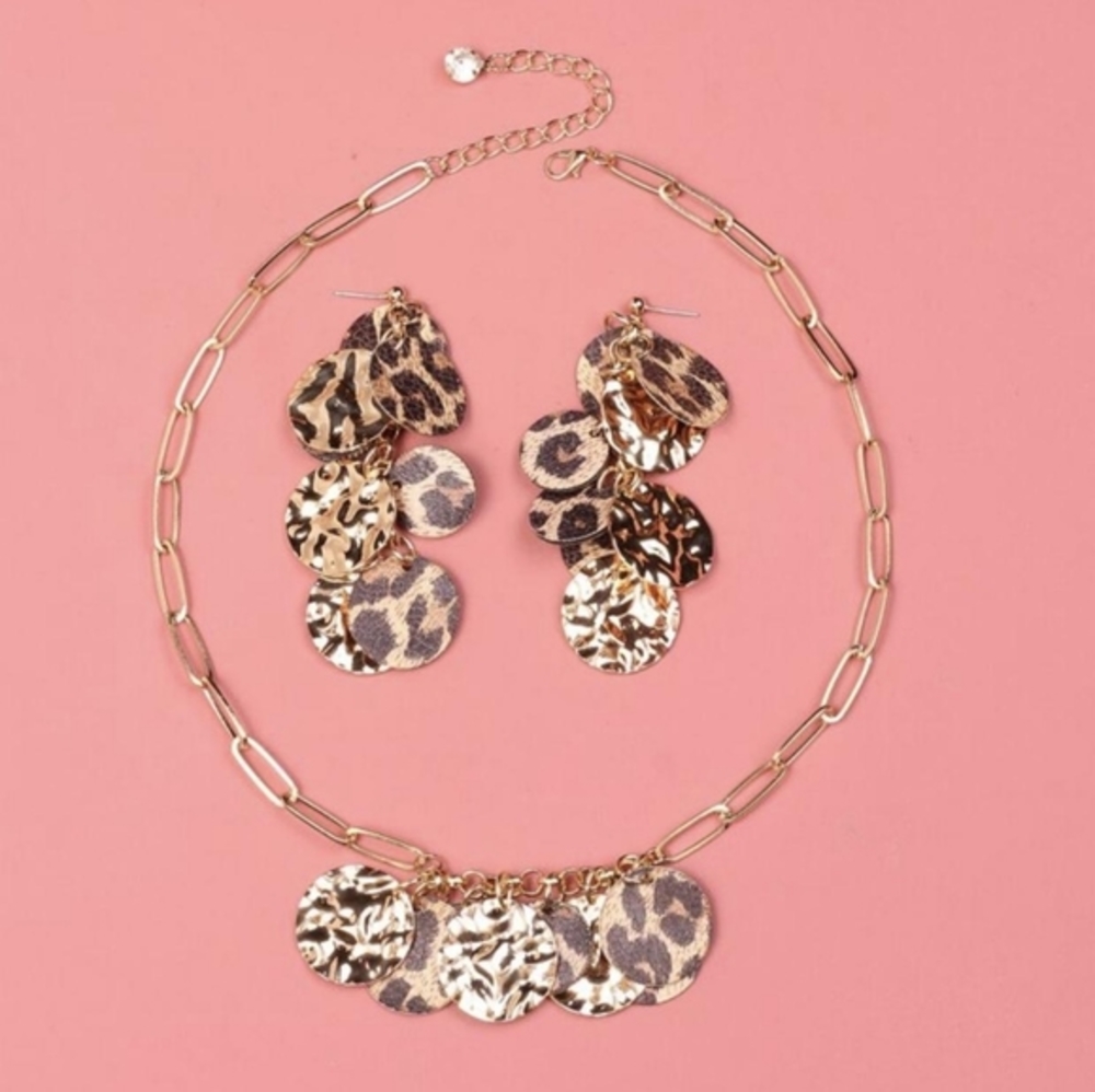 Gold Leopard Necklace/Earrings - Picture 3 of 4